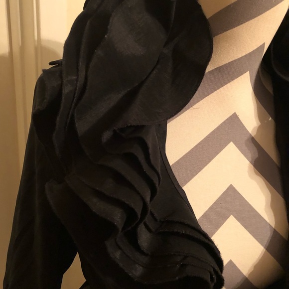 Beautiful Jacket - Picture 5 of 8